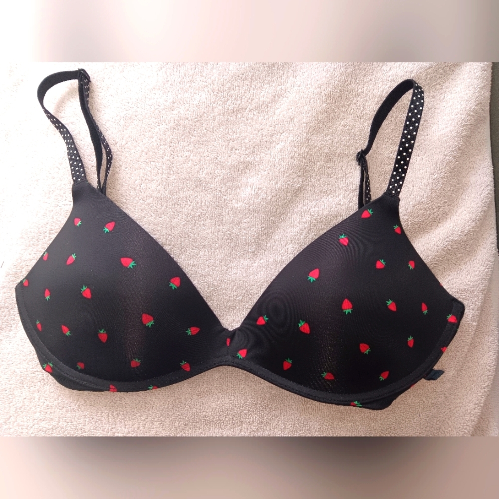 Victoria's Secret Black Strawberry Print Wireless Padded Bra. 32C